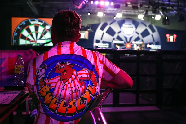 De invloed van online casino’s Nederland op de dartwereld