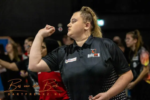 Beau Greaves blijft domineren: achtste PDC Women's Series titel op rij