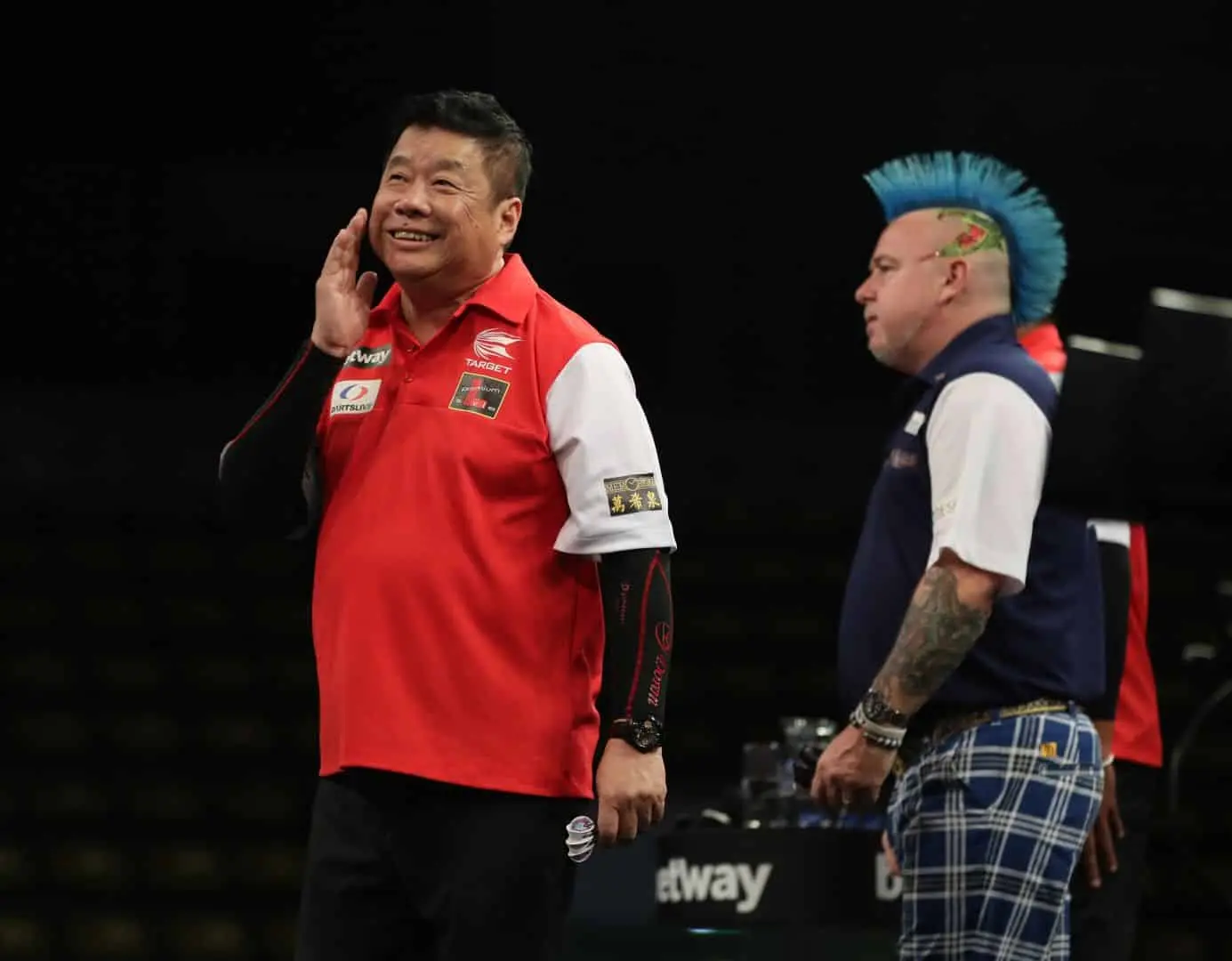 Levende dartlegende Paul Lim verbaast op 70-jarige leeftijd op Lakeside WK
