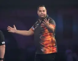 PDC Order of Merit: Wattimena valt uit top 50, Petersen verliest top 64 uit het zicht