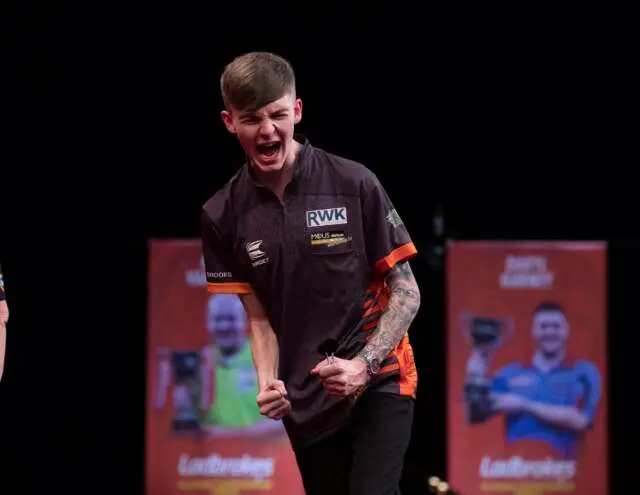 Eerste Dag UK Q-School 2025: Indrukwekkende start voor Bradley Brooks