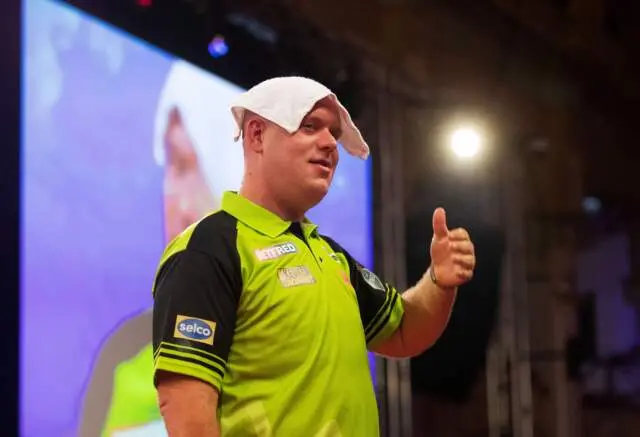 Michael van Gerwen moet opnieuw de PDC World Cup of Darts in Frankfurt laten schieten