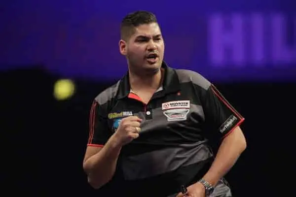 Video Jelle Klaasen wint in stijl met een 12-darts 130-finish in Oostenrijk