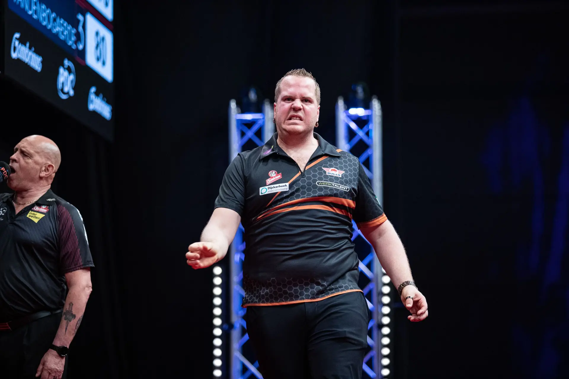 VIDEO met de samenvatting eerste dag PDC World Grand Prix
