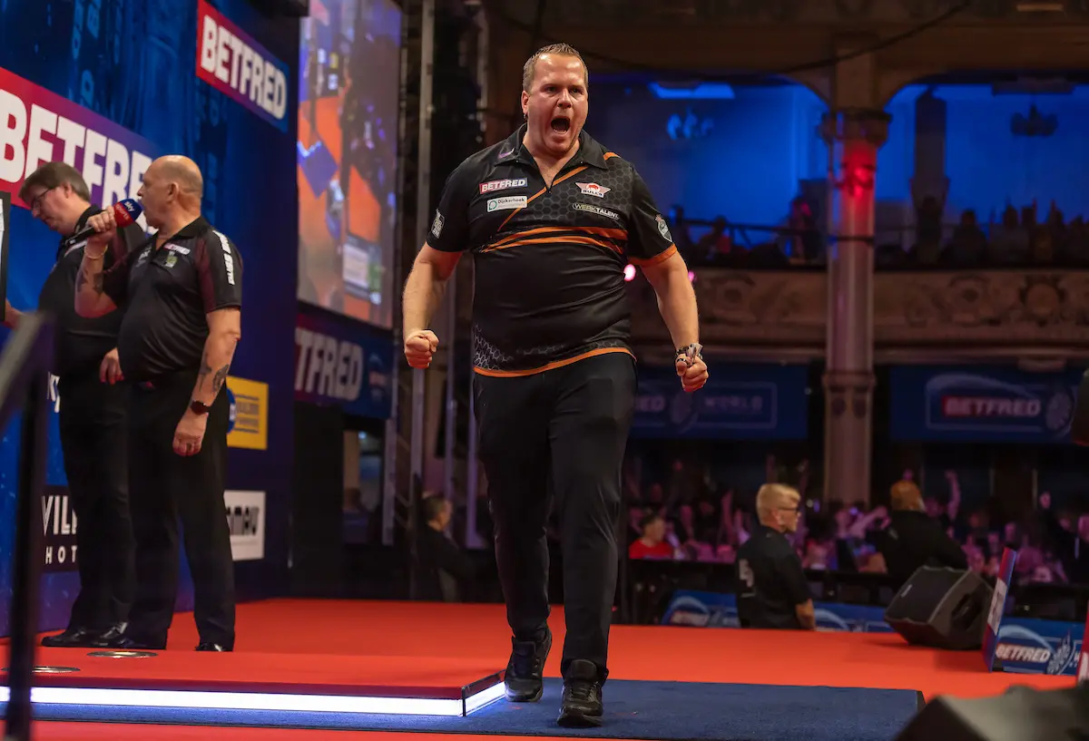 Grand Slam of Darts zondagavond: Van Duijvenbode mag blijven hopen, Sherrock duwt Kleermaker in problemen