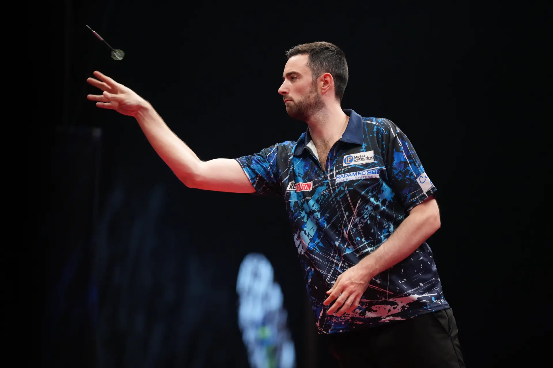 VIDEO eerste perfecte leg voor Luke Humphries op een groot PDC podium