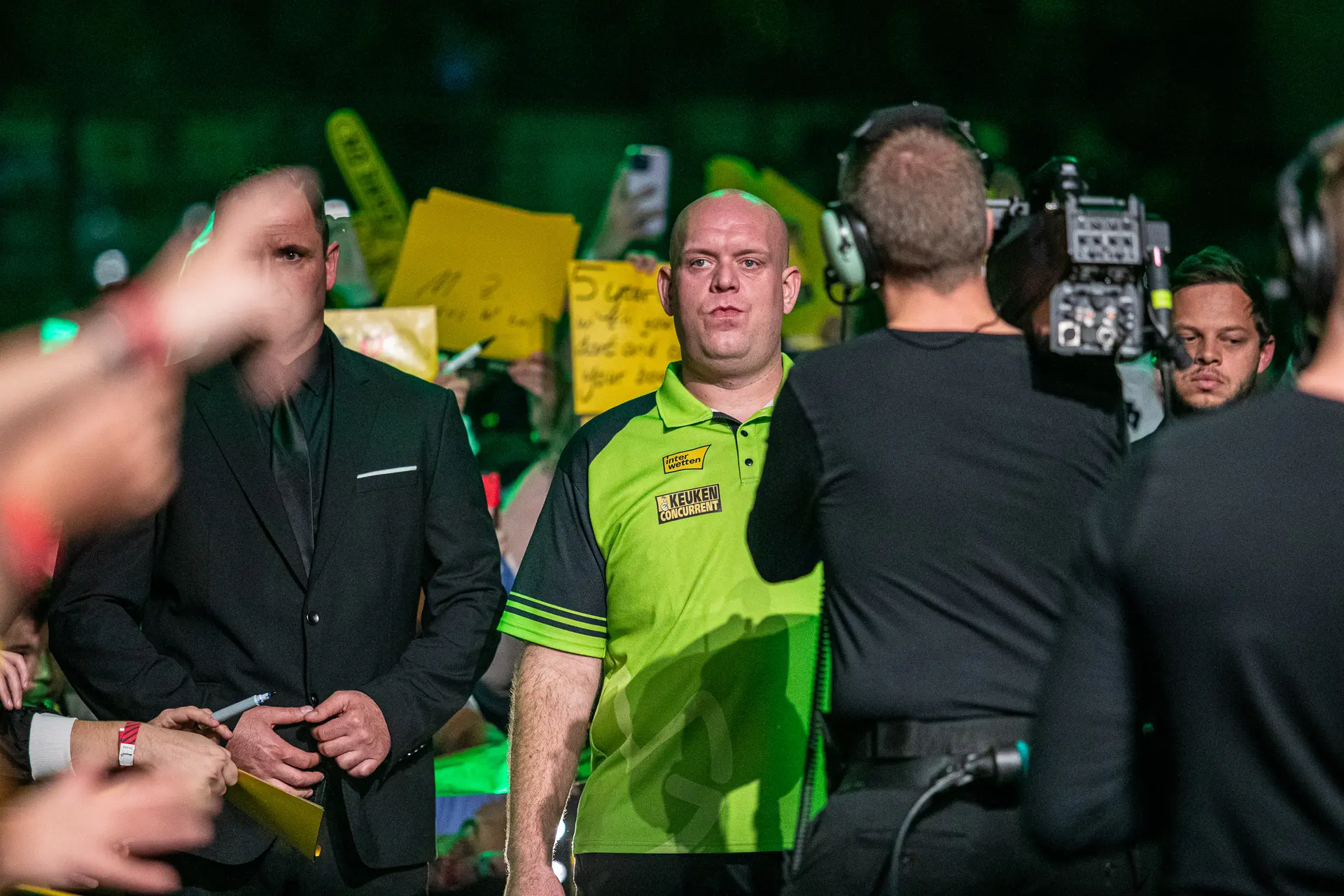 Loting Players Championship Finals 'Michael van Gerwen's Verdedigingstitel begint met Krachtmeting tegen Callan Rydz'