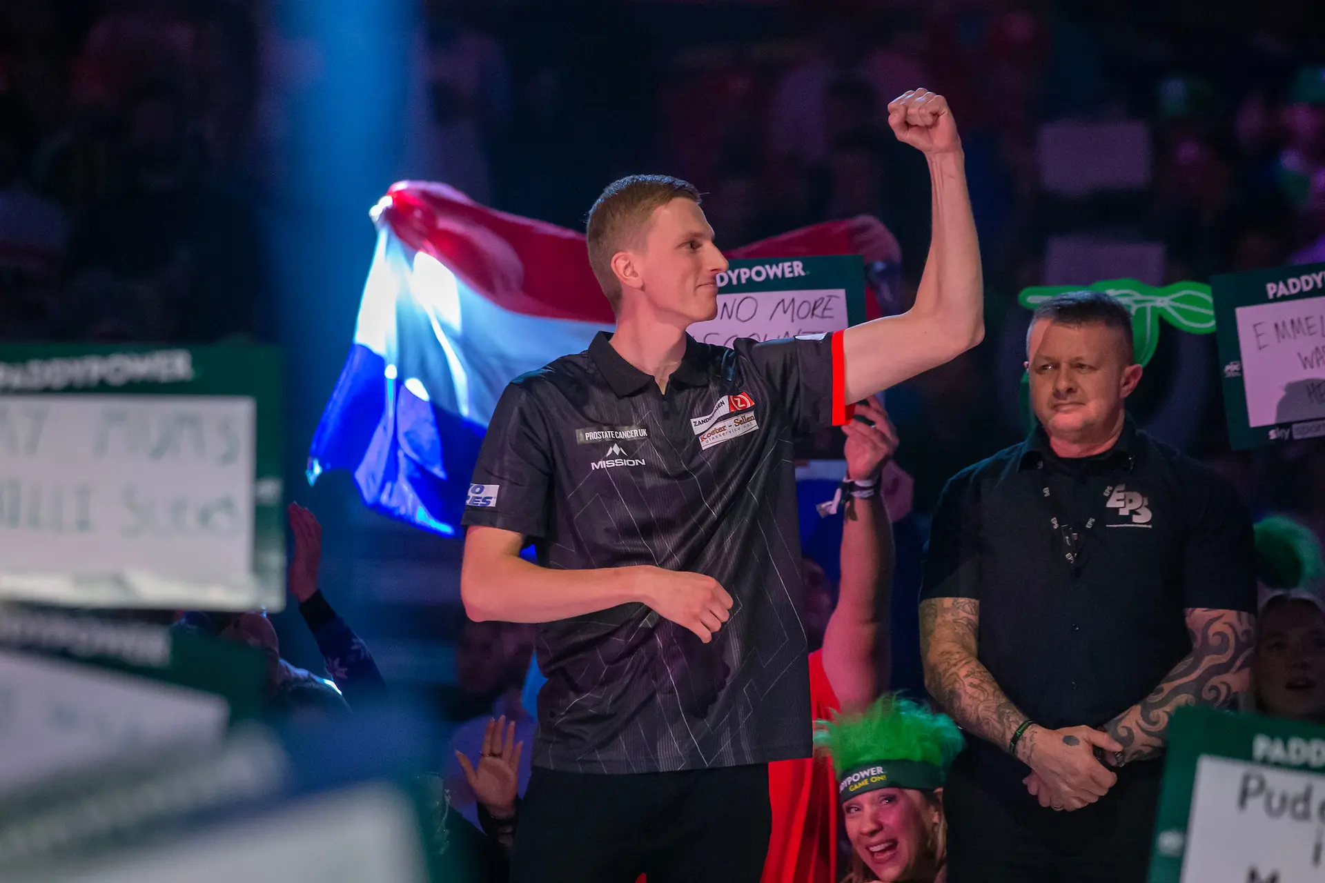 Comeback-kid Nijman, negendart-held Van Gerwen en solide Noppert door naar derde ronde Hungarian Darts Trophy