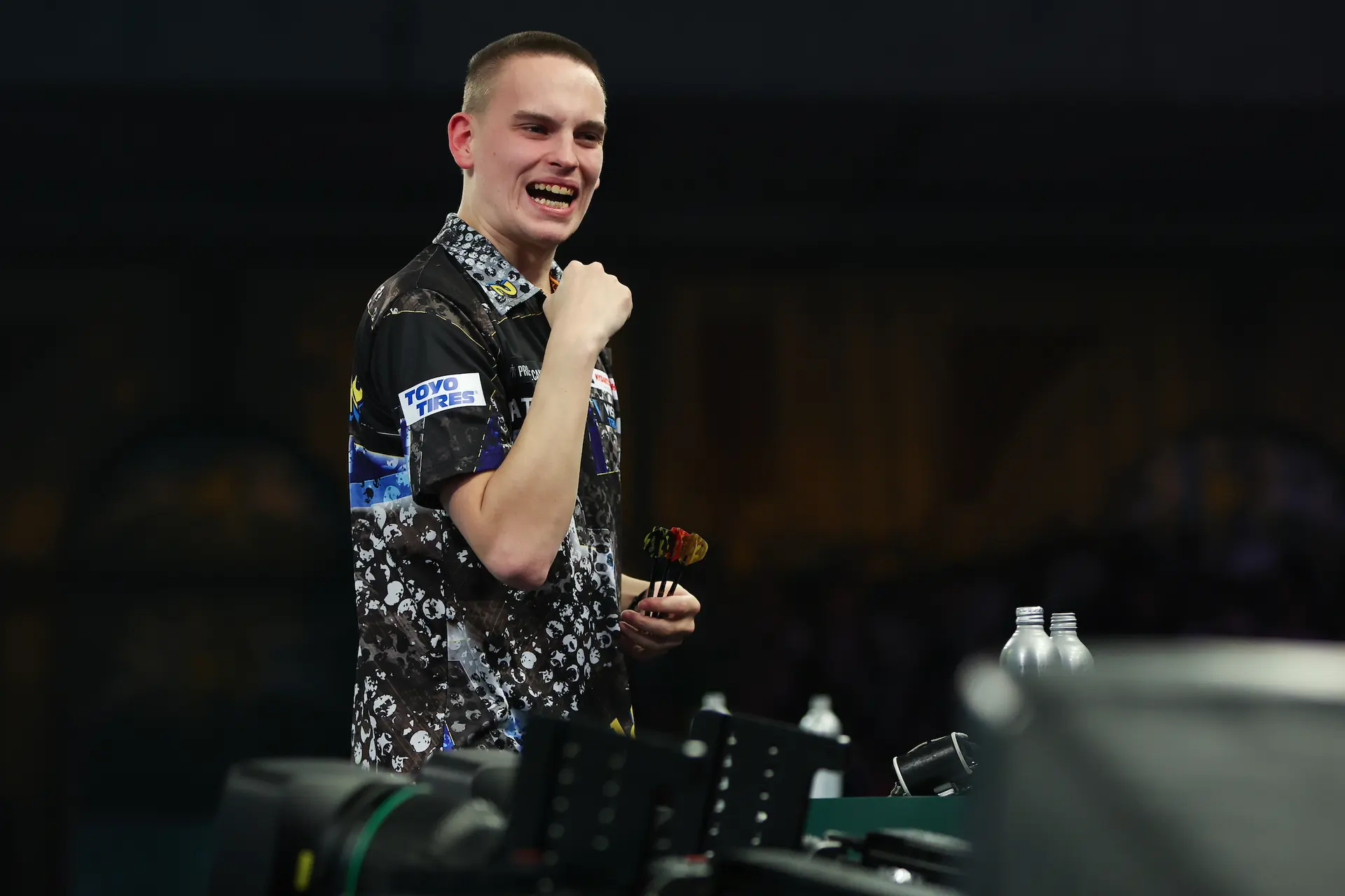 Ricardo Pietreczko en Dave Chisnall strijden om de titel in Flanders Darts Trophy