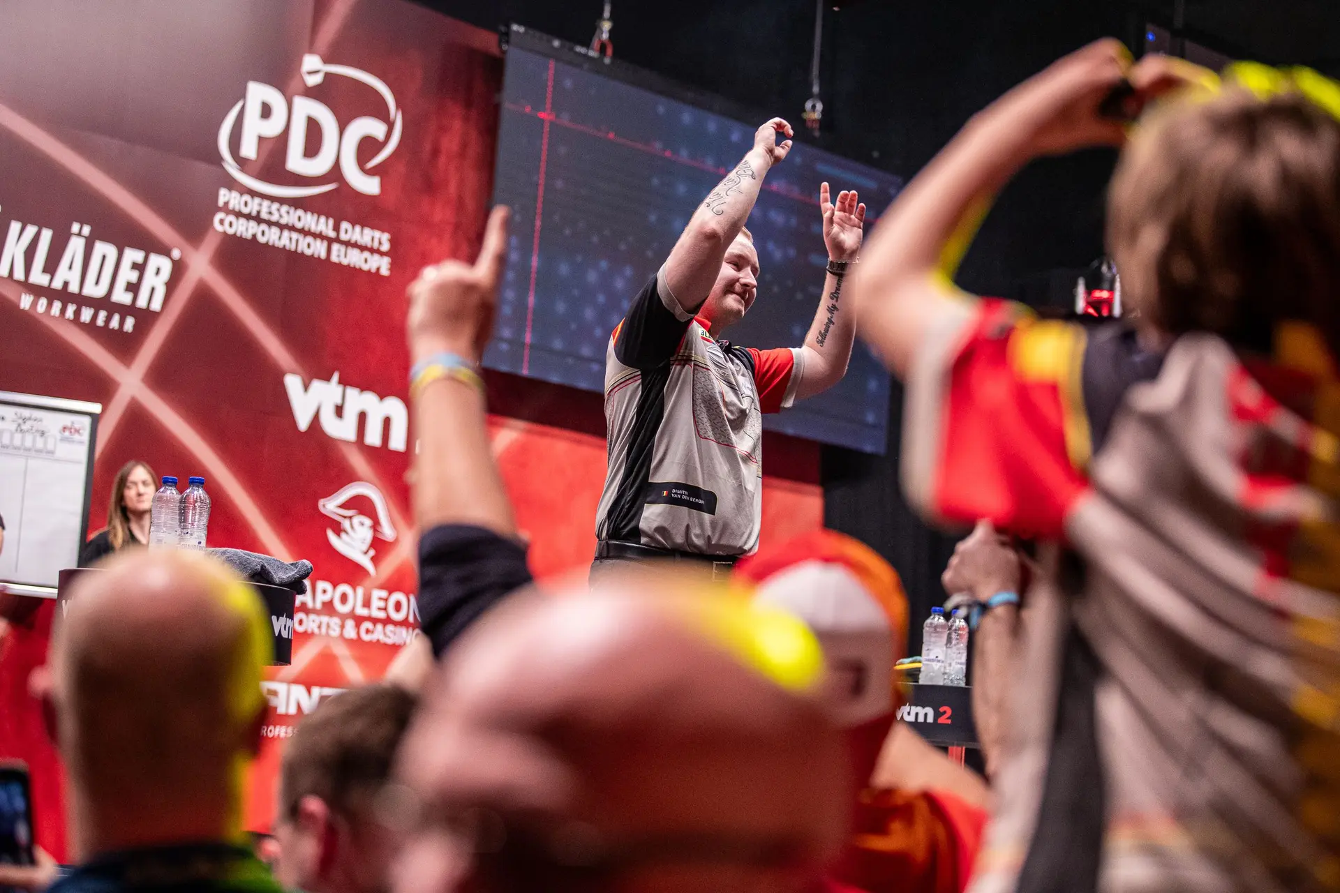 Dimitri Van den Bergh klaar voor Australian Darts Masters 2024
