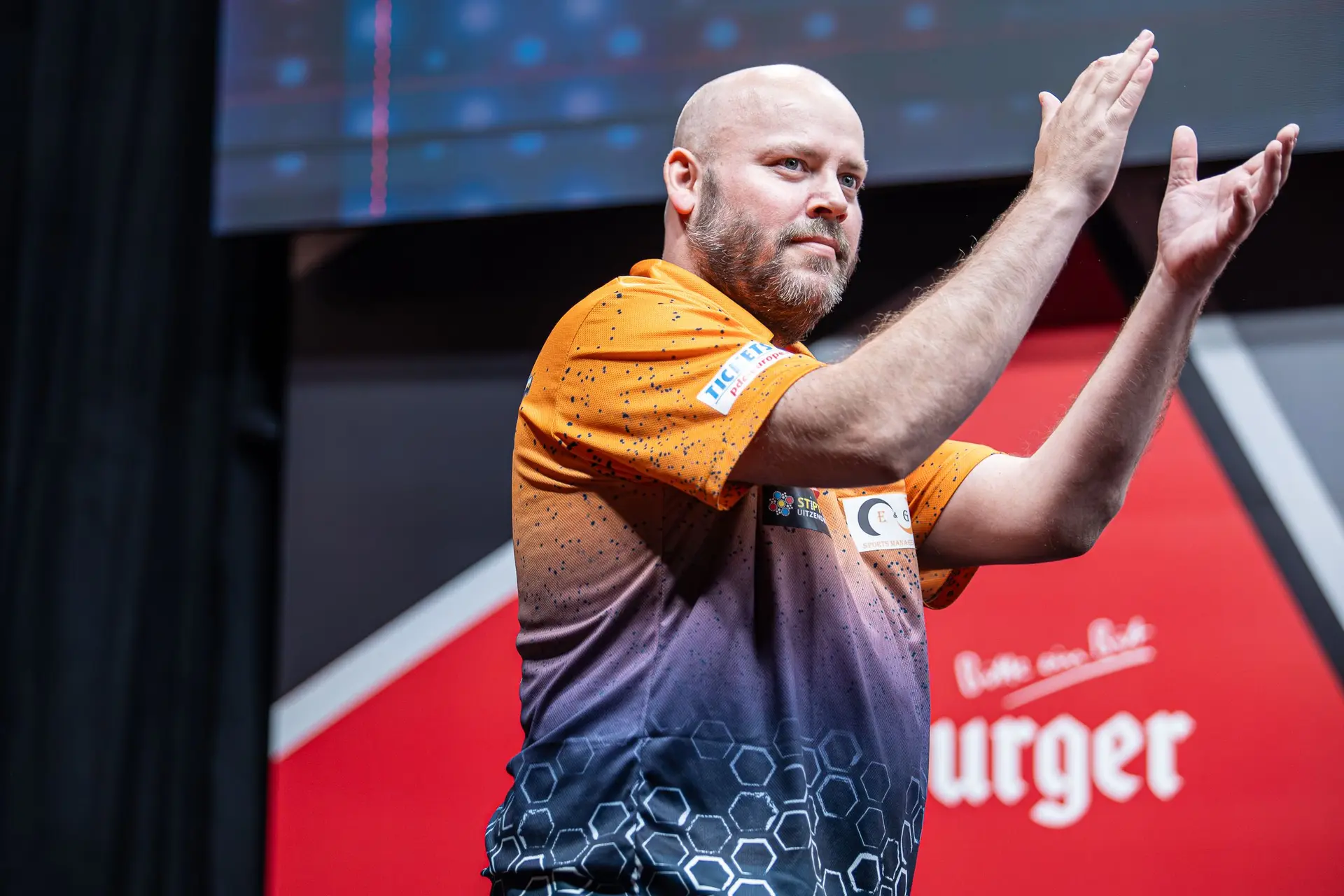 Christian Kist gooit negendarter op PDC WK: geld voor Kist, publiek en goede doel