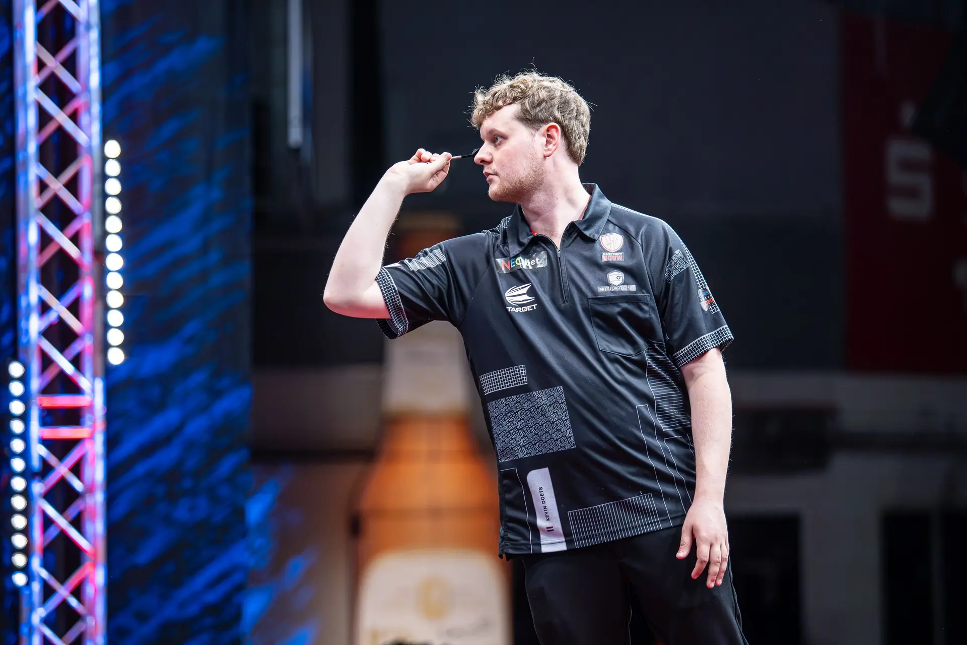 Kevin Doets na bijna 110 gemiddeld in WS Finals debuut: "Dat mijn familie hier is geeft extra boost."