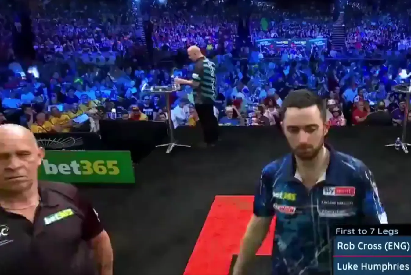 Russ Bray was terug op de US Darts Masters maar hij had wel dit opmerkelijk moment