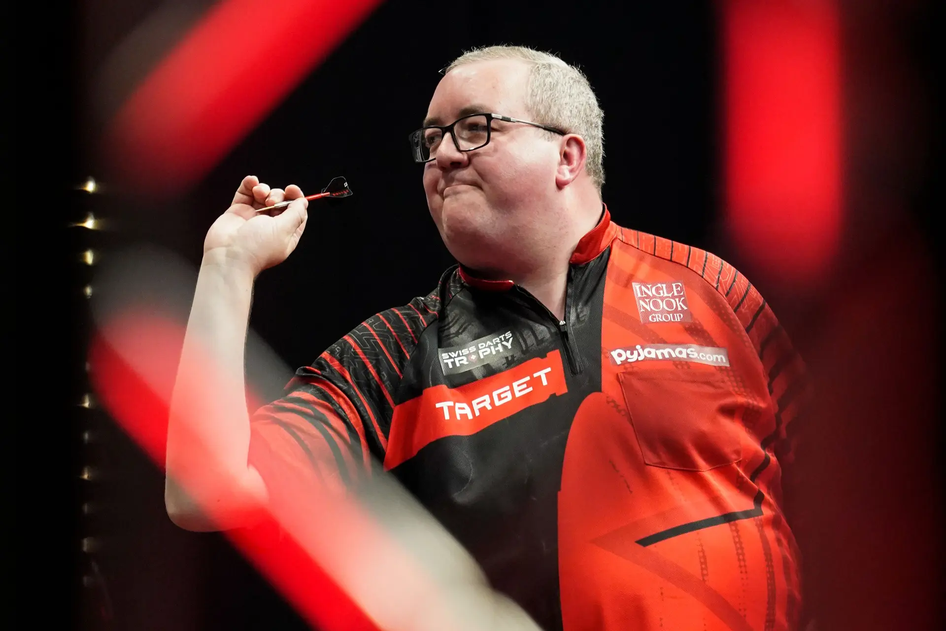 Schindler, Bunting en Wade naar derde ronde Swiss Darts Trophy