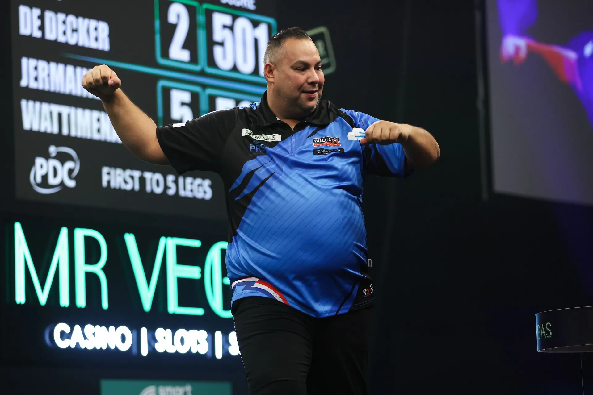 PDC WK dag 1: Wattimena en Humphries door, Huybrechts uitgeschakeld