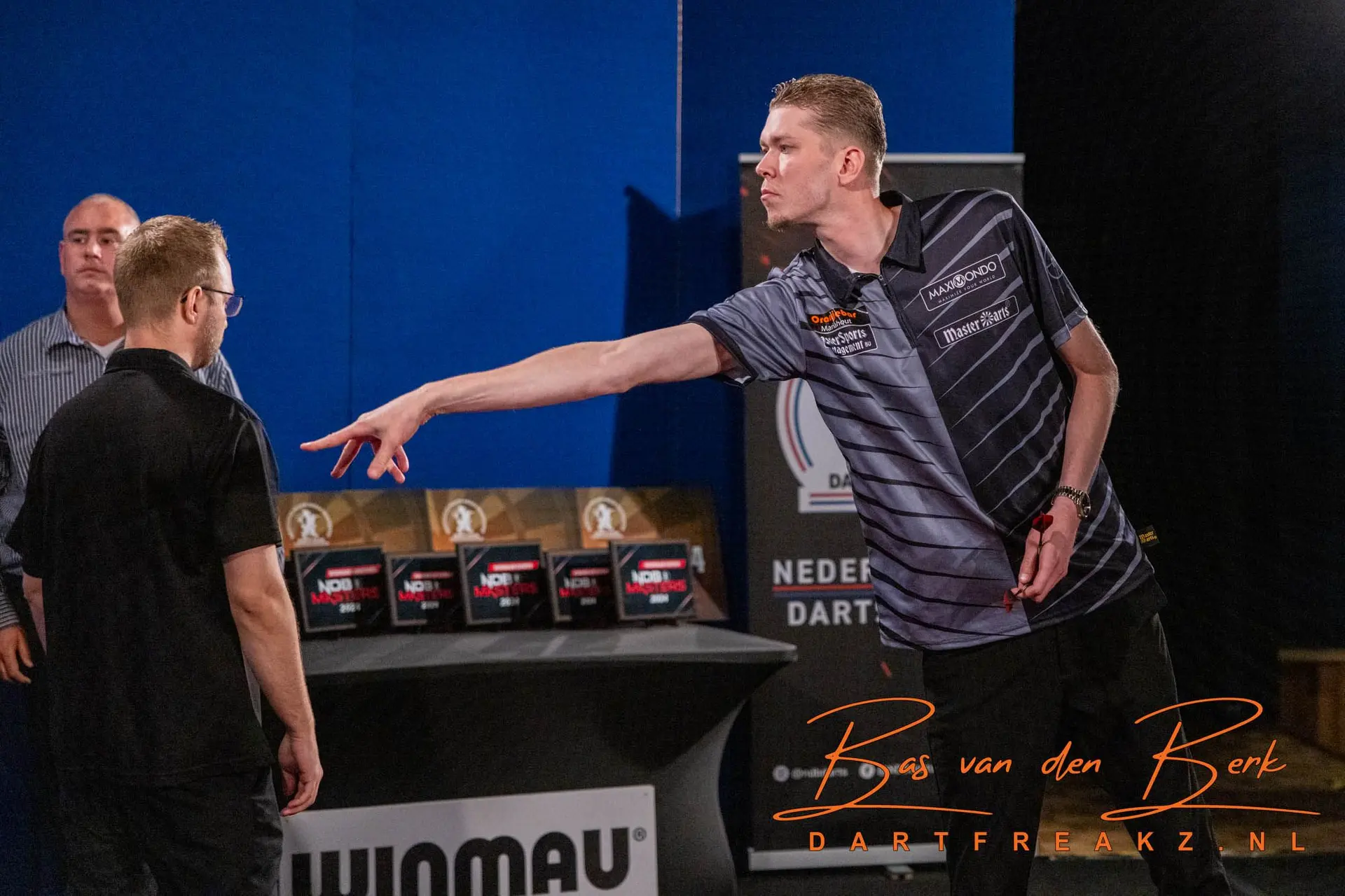 Jimmy van Schie toont veerkracht in opwarmer Winmau-weekend Litouwen