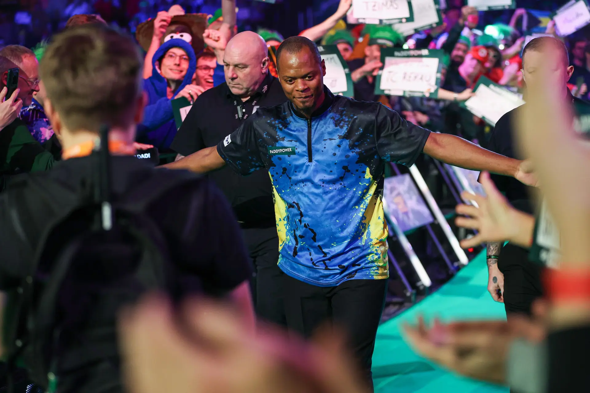 Rashad Sweeting en Jesus Salate pakken titels tijdens CDLC tour in Bahama's