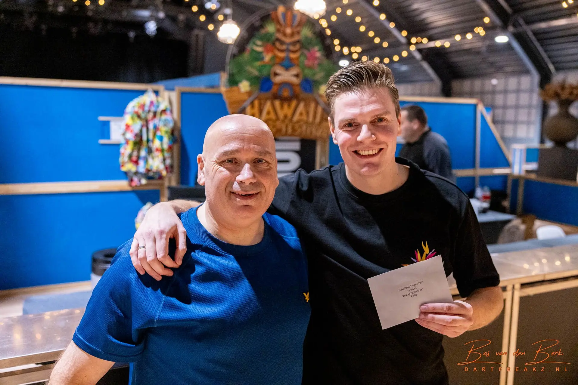 Van den Brink en De Bie winnen blind mixtoernooi Texel Darts Trophy, Wilens en Dolislager runner-up