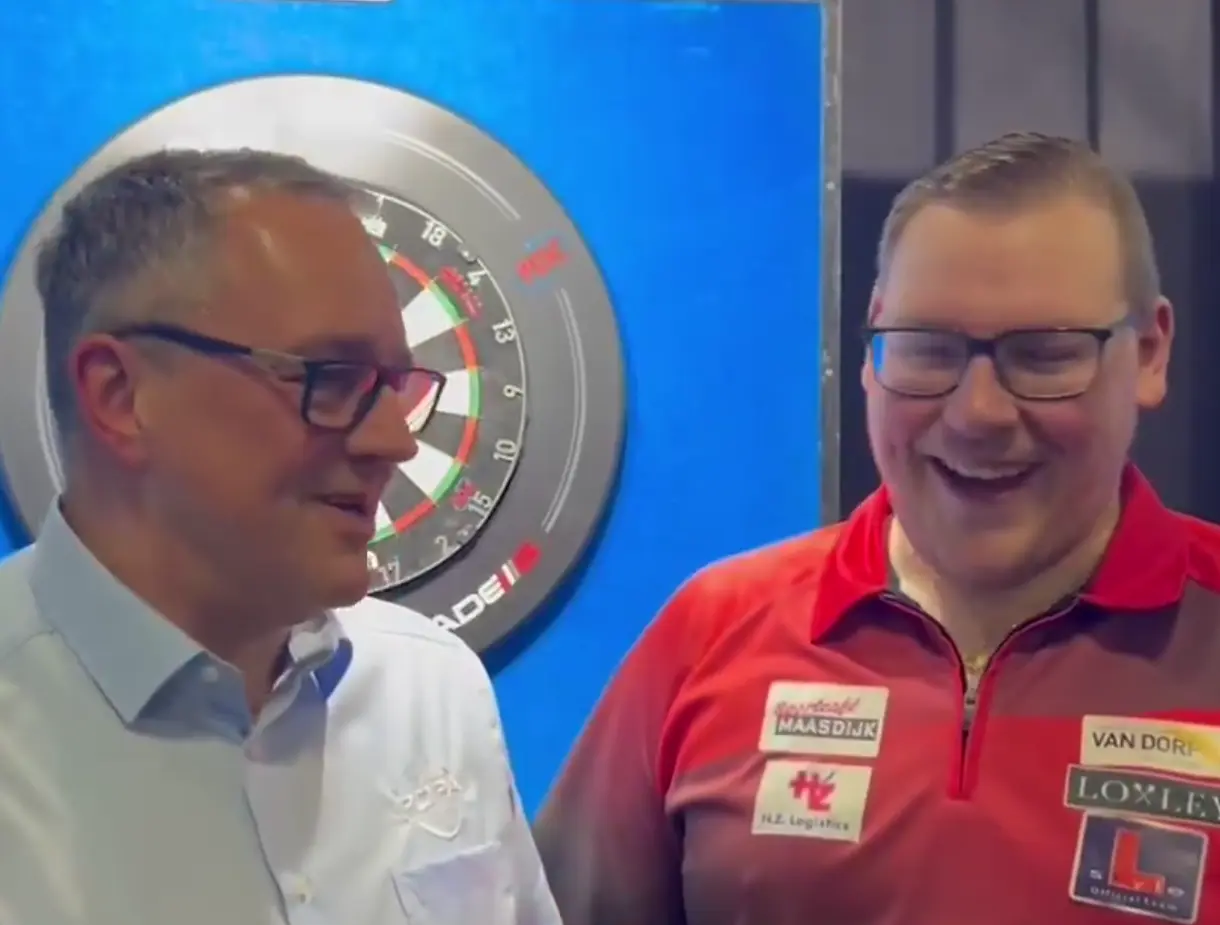 Marvin van Velzen na behalen PDC Tourkaart: "Ik ben heel blij, niet normaal"