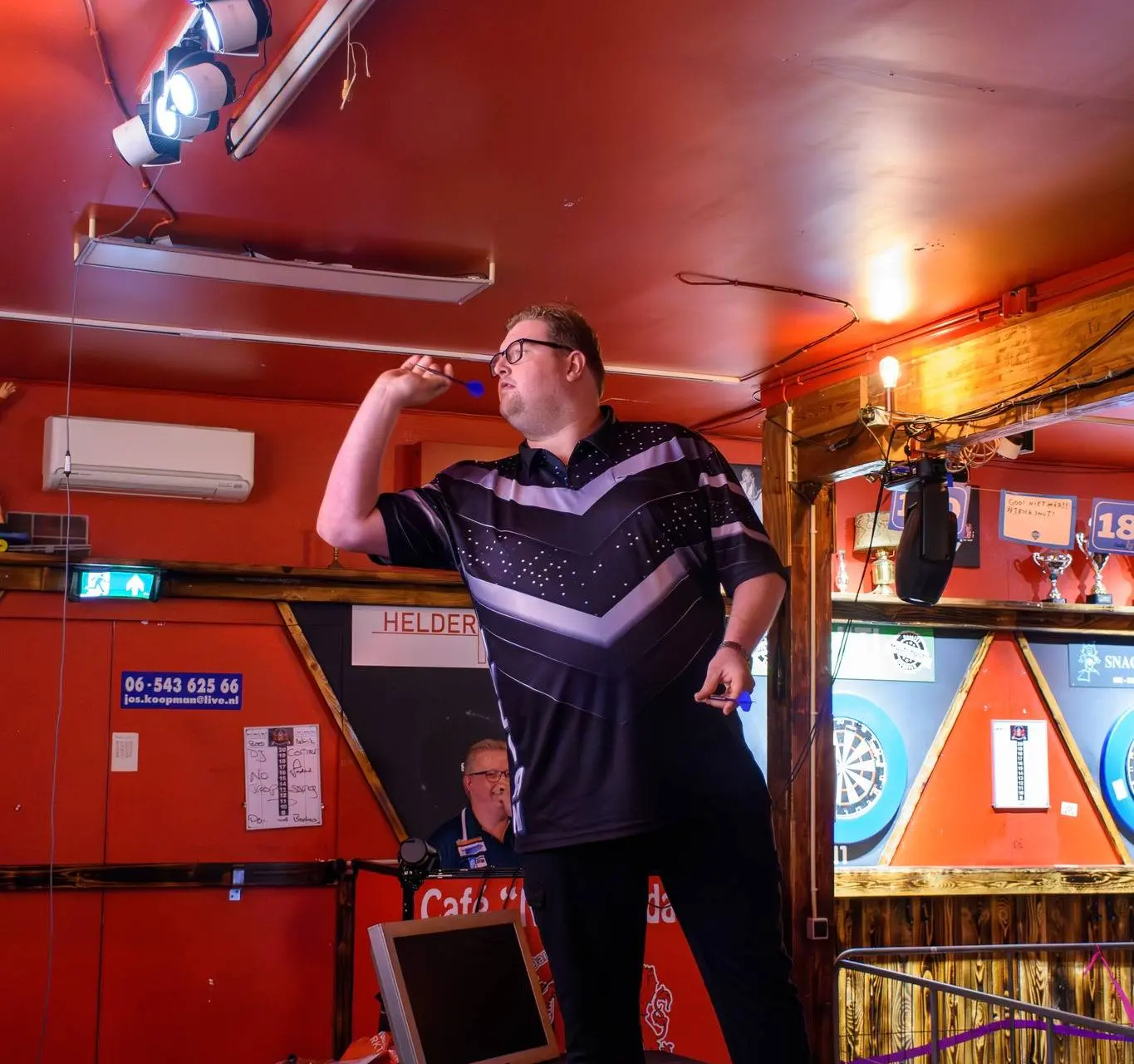 Guylian van den Bosch wint Lucky Darts toernooi in Den Helder