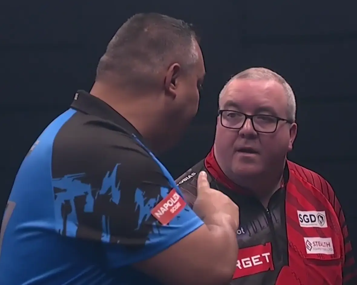 Incident tussen Jermaine Wattimena en Stephen Bunting op Darts Belgian Open