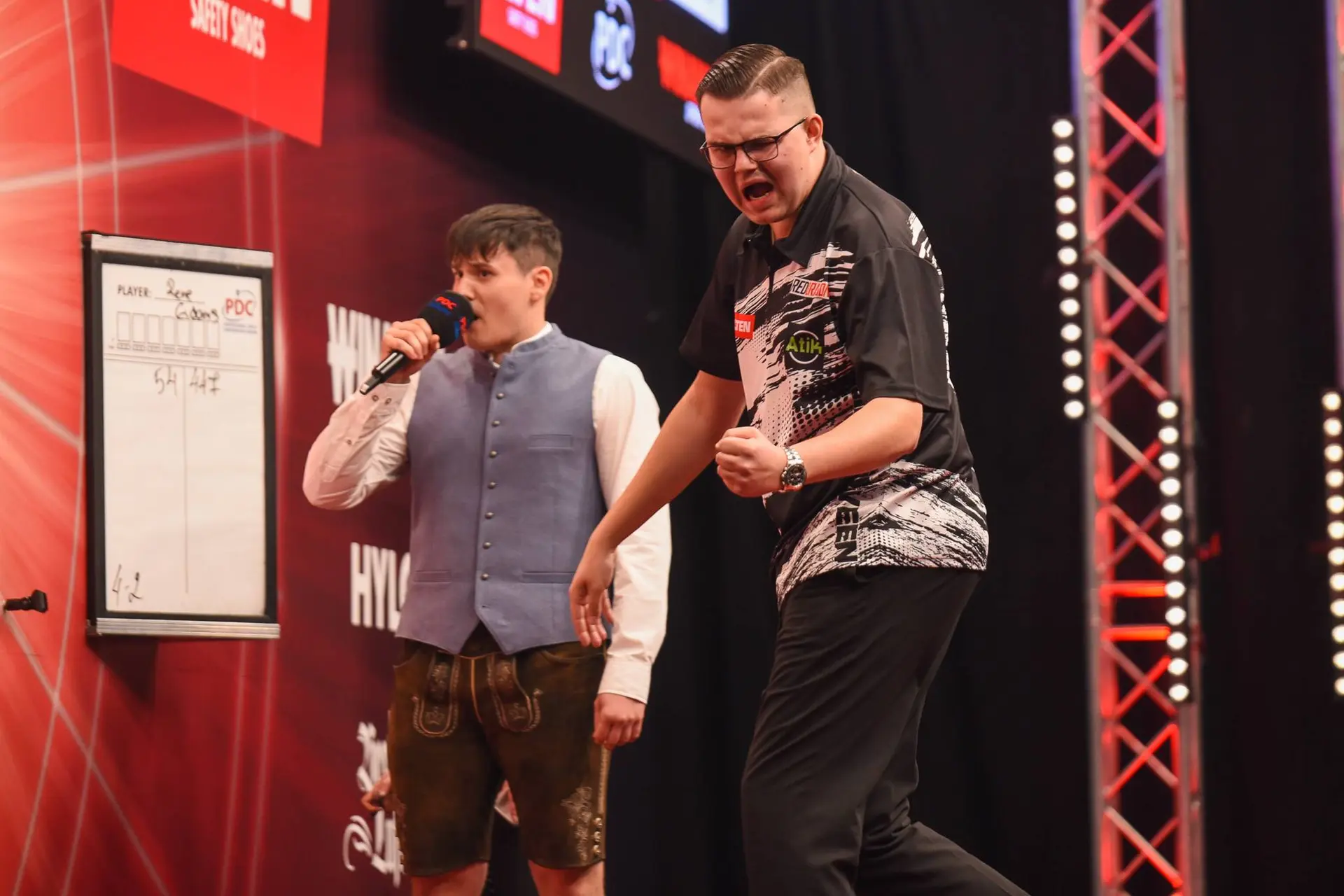 Van Veen en Van Barneveld vieren succes op de German Darts Grand Prix