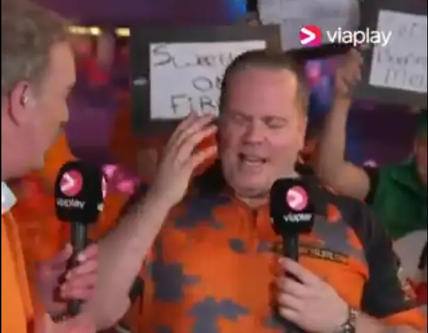 Dirk van Duijvenbode onthult per ongeluk voortijdig nieuws tijdens Premier League in Ahoy