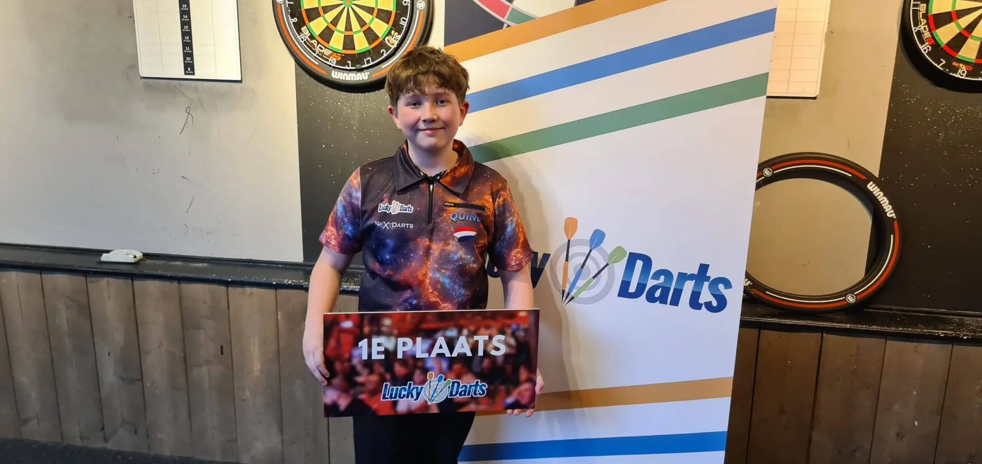 Quinn Sneeboer wint derde Lucky Darts Jeugdtitel op rij tijdens Open Amsterdam