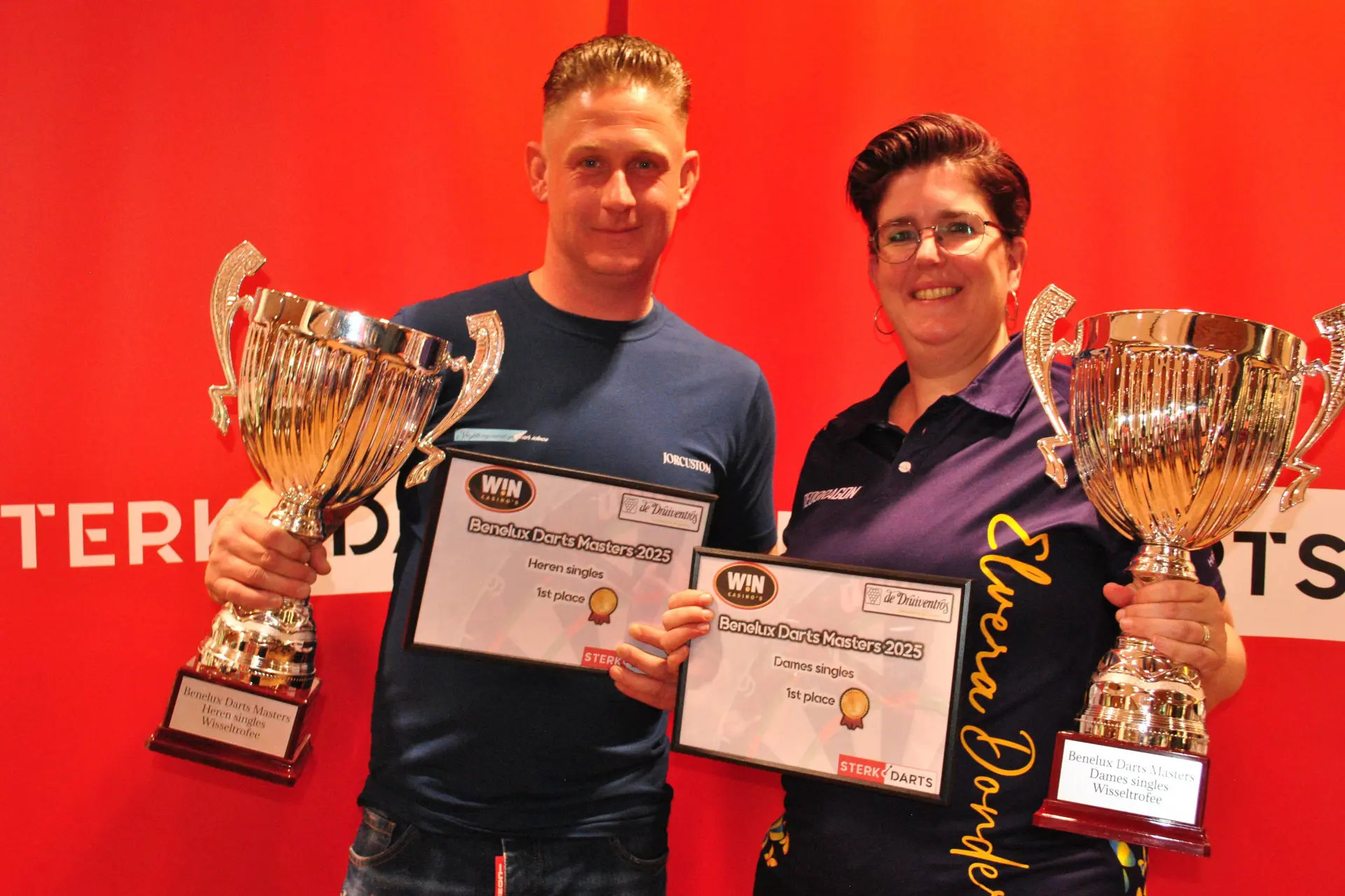 Kevin Lens en Elvera Donders pakken titel op Benelux Darts Masters 2025