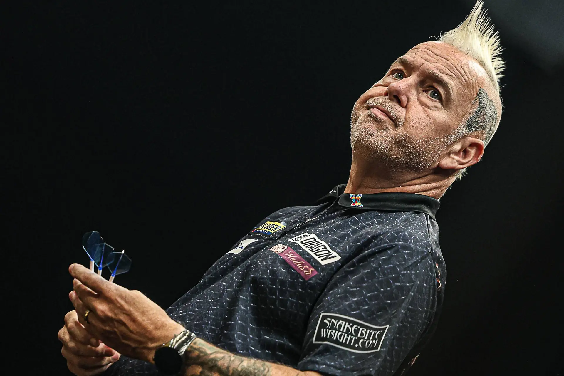 Vroege verrassingen op dag twee: Chisnall, Wright en Cross uitgeschakeld in Antwerpen