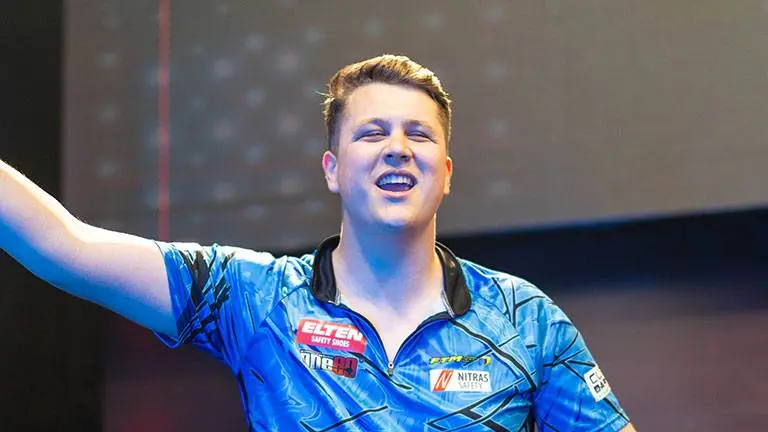 Paul Krohne slaat dubbelslag tijdens zesde weekend PDC Europe Next Gen