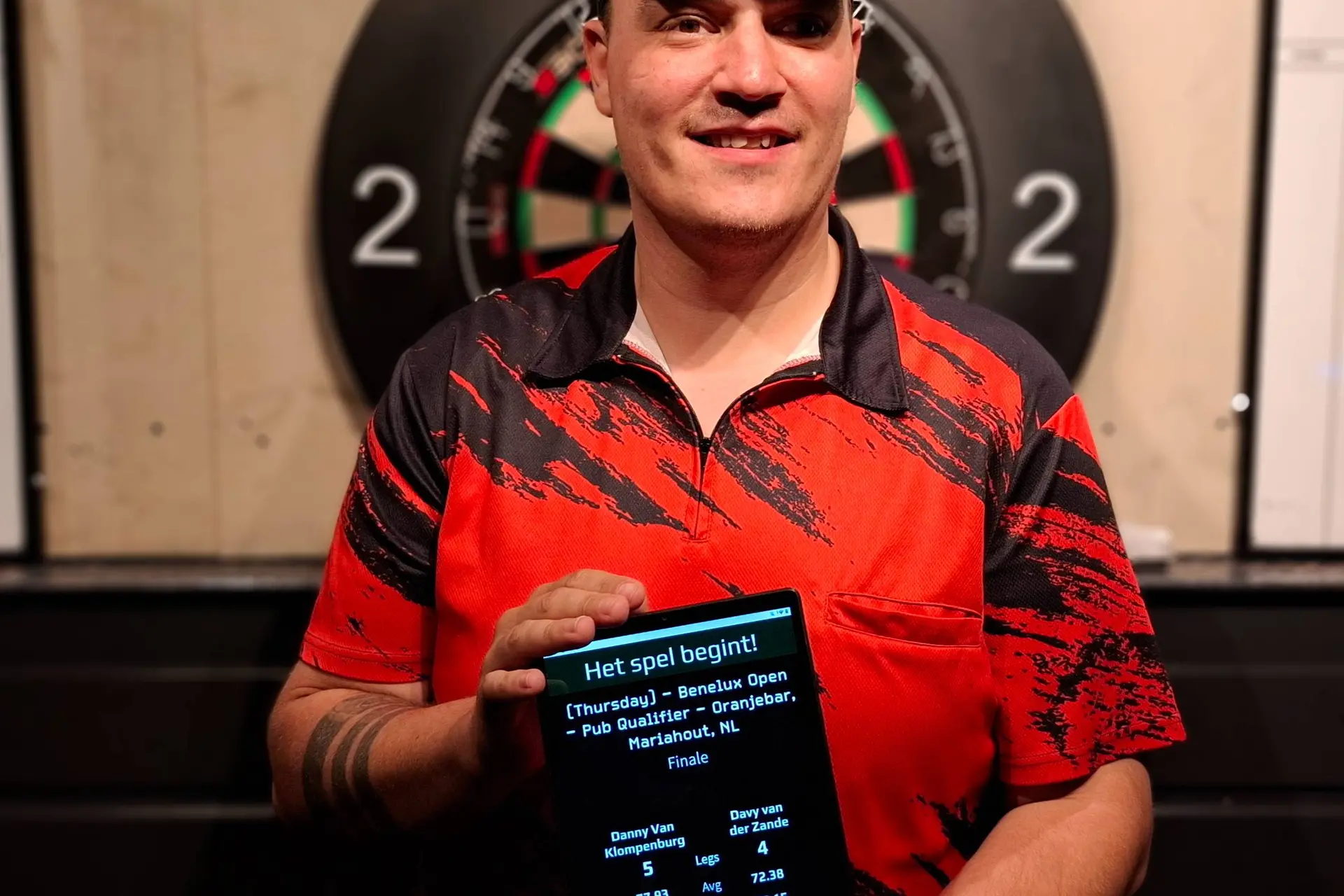 Speeldag 7 van de Oranjebar/ADC Winmau Benelux Open 2025 Pub Qualifiers is gewonnen door Van Klompenburg