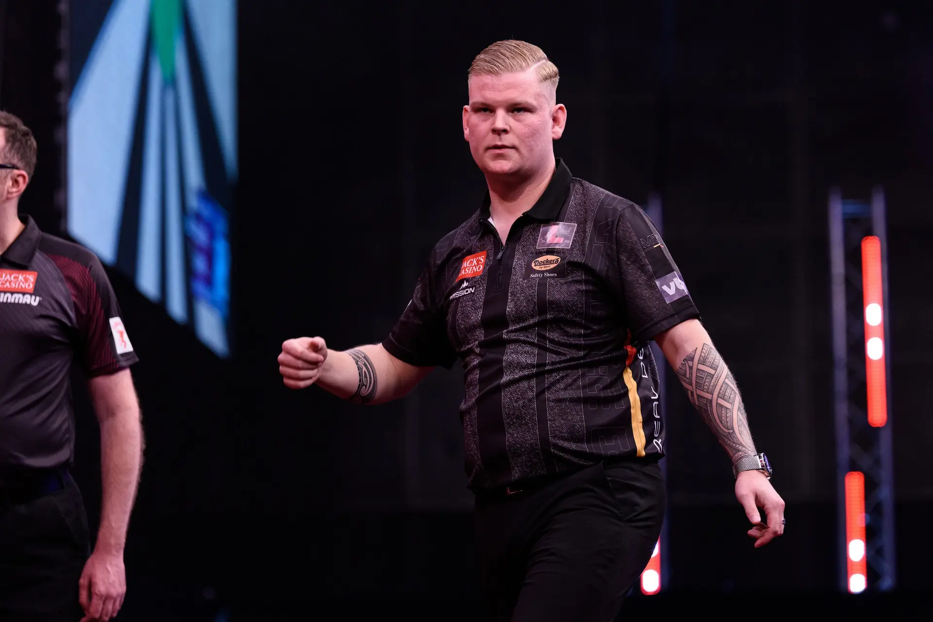 De Decker kritisch op Barry Hearn: “Verkapte bedreiging richting spelers”