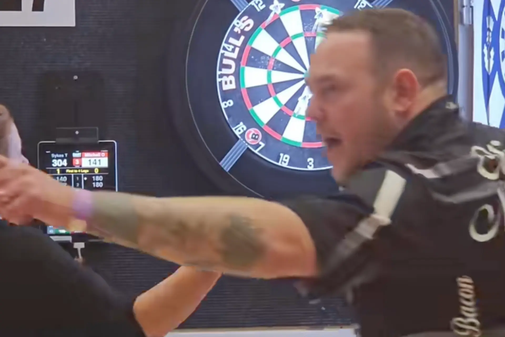 VIDEO: Perfecte leg voor Oliver Mitchell tijdens British Classic 2025