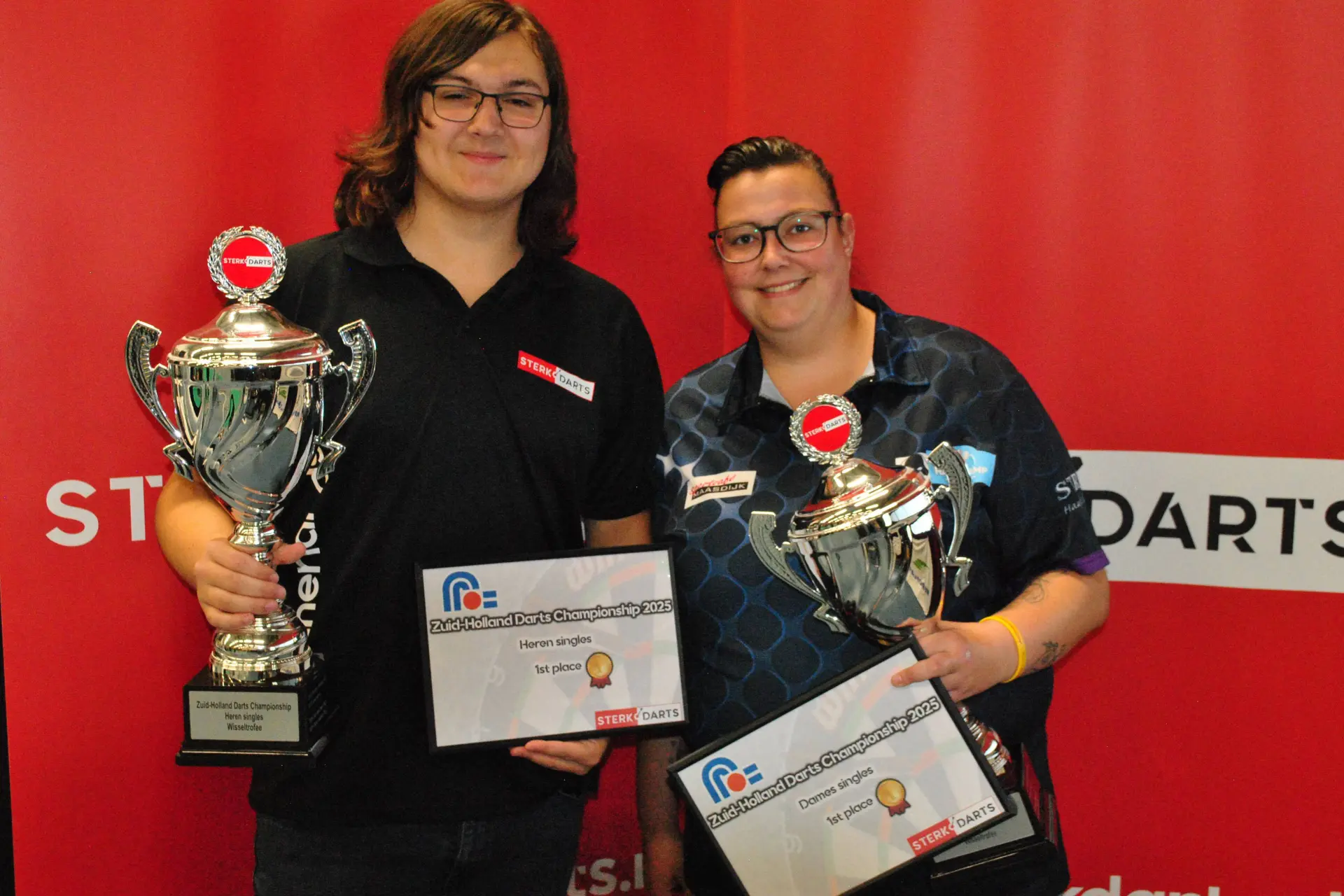 Danio Aalders en Kelly Streef pakken de titel tijdens het Zuid-Holland Darts Championship 2025