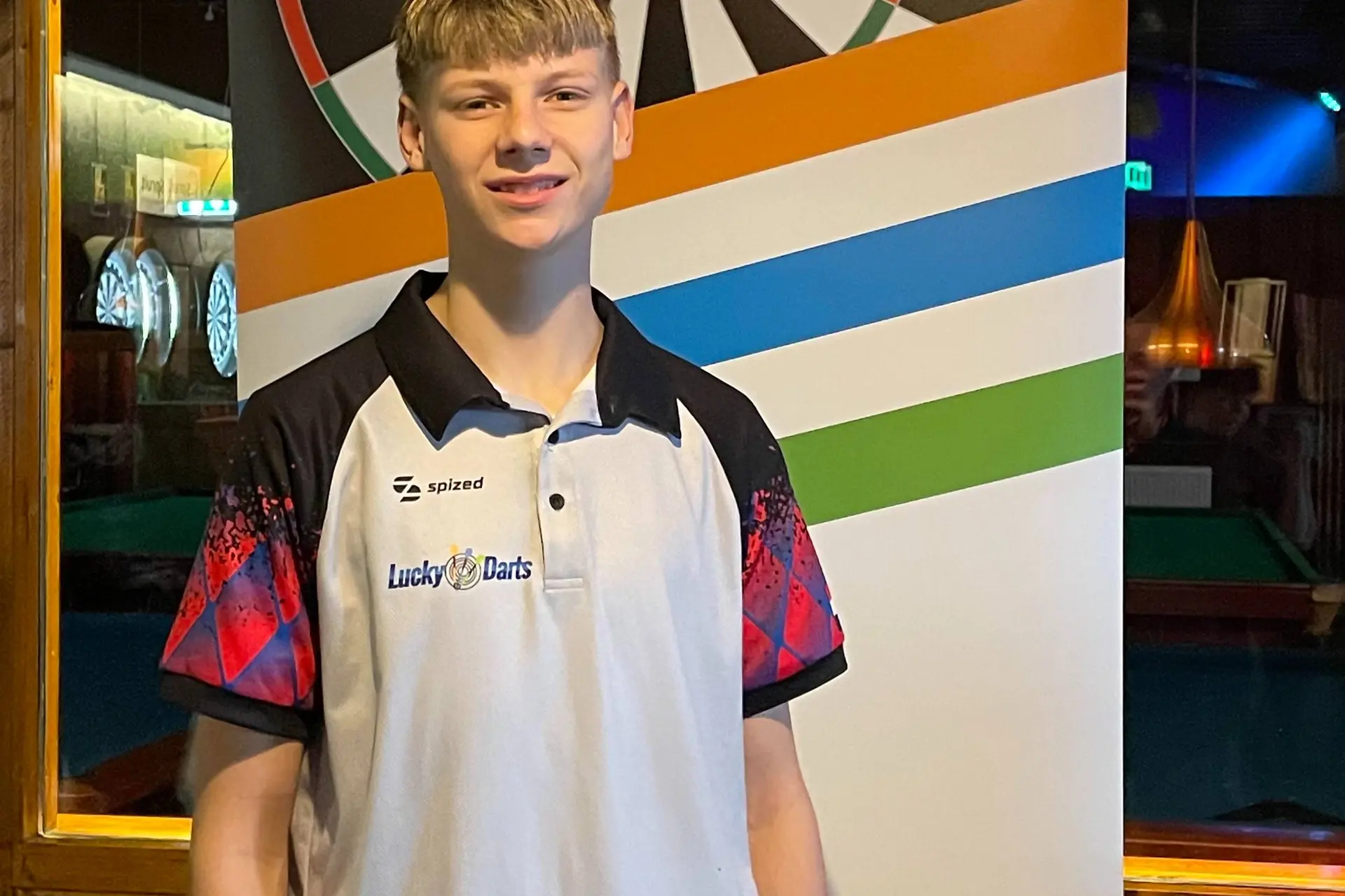 Eerste Lucky Darts titel voor Dion Hombroek na winst jeugdtoernooi in Amsterdam