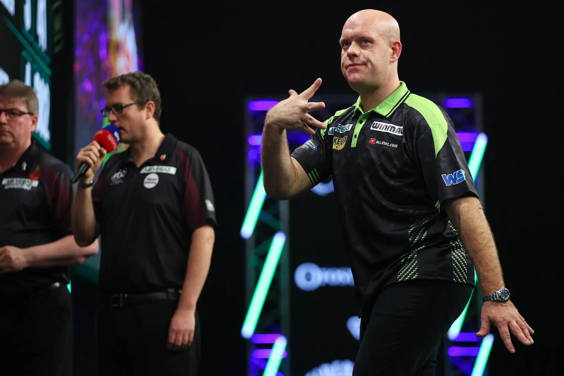 Klasse van Michael van Gerwen en stijgt boven tv-rel uit: kinderen eerst, WK darts op volle focus