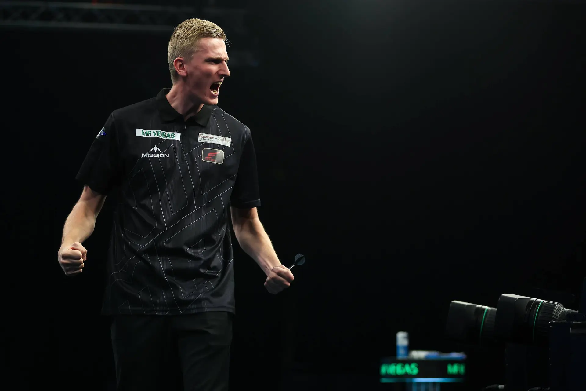 European Darts Grand Prix: Wattimena verslaat Doets, Nijman wederom overtuigend en Noppert nipt langs Zweed