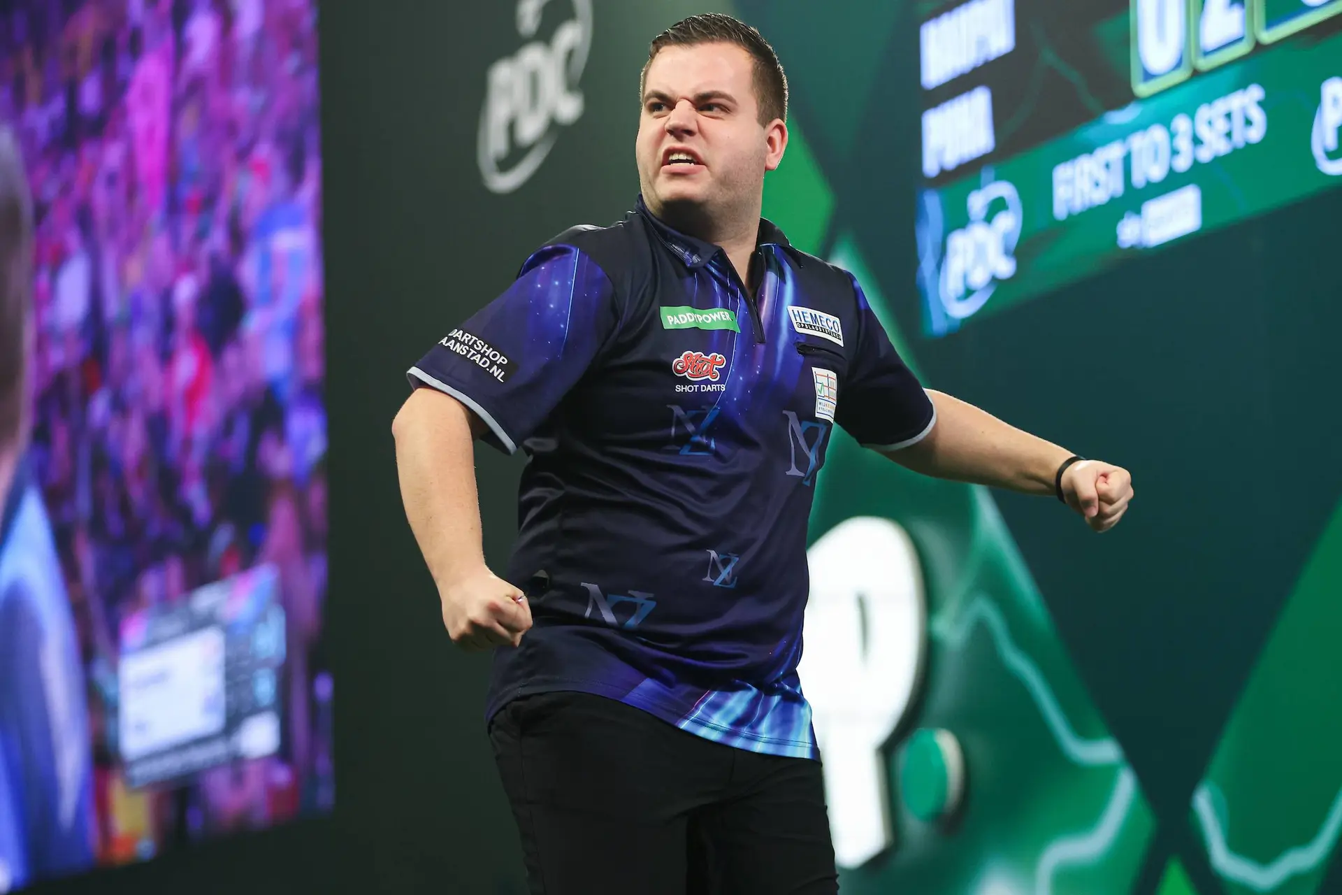 WK Darts 2025 vrijdagmiddag: Eerste Nederlander naar tweede ronde, afscheid van Chris Landman