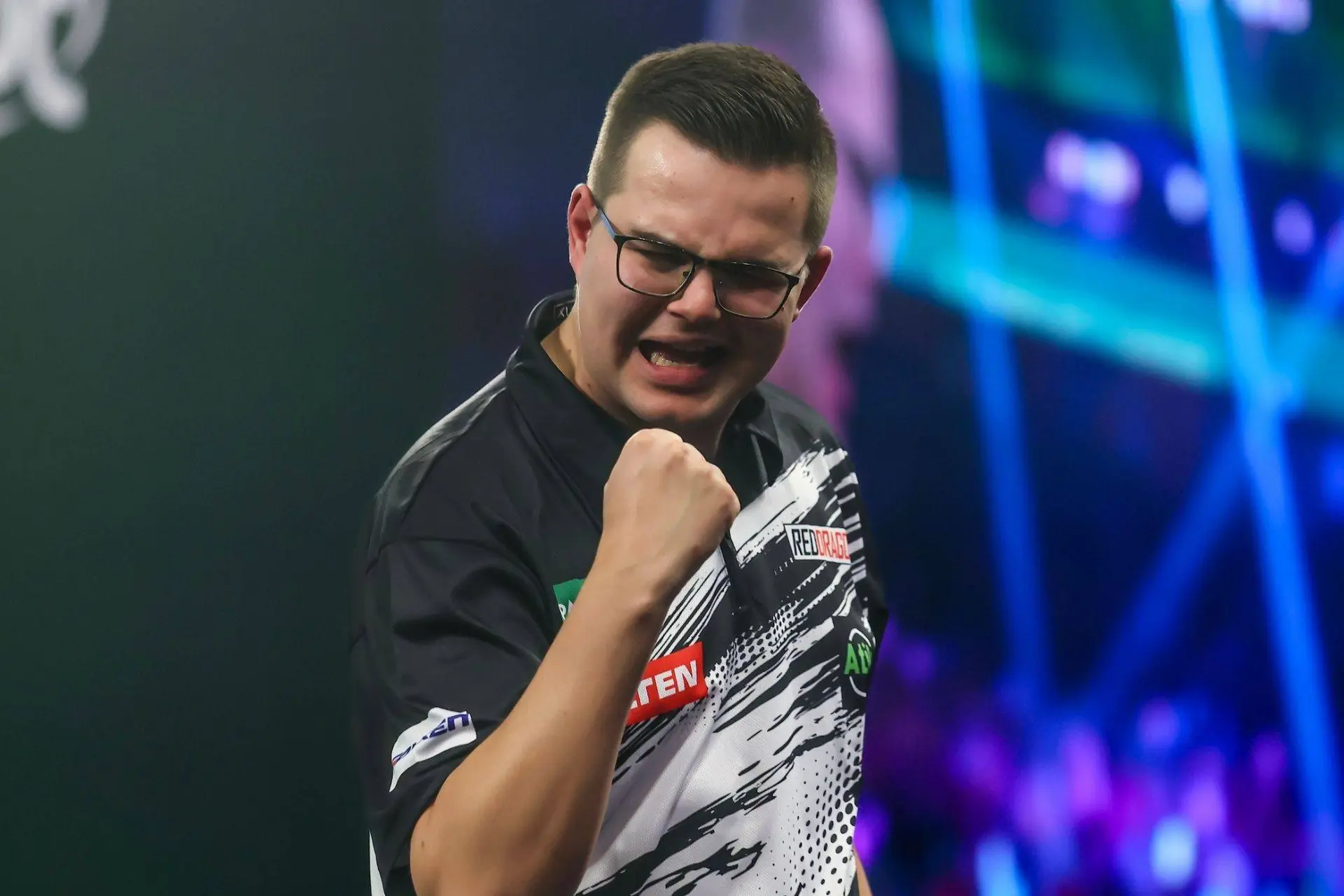 Van Veen enige Nederlander in kwartfinale na uitschakeling Van Gerwen en Doets