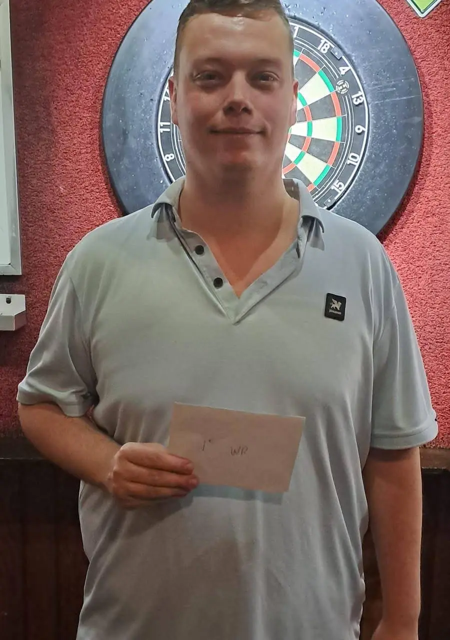 Roy Rietbergen wint Lucky Darts Quadro-Fun toernooi in Café de Swan, Heerhugowaard