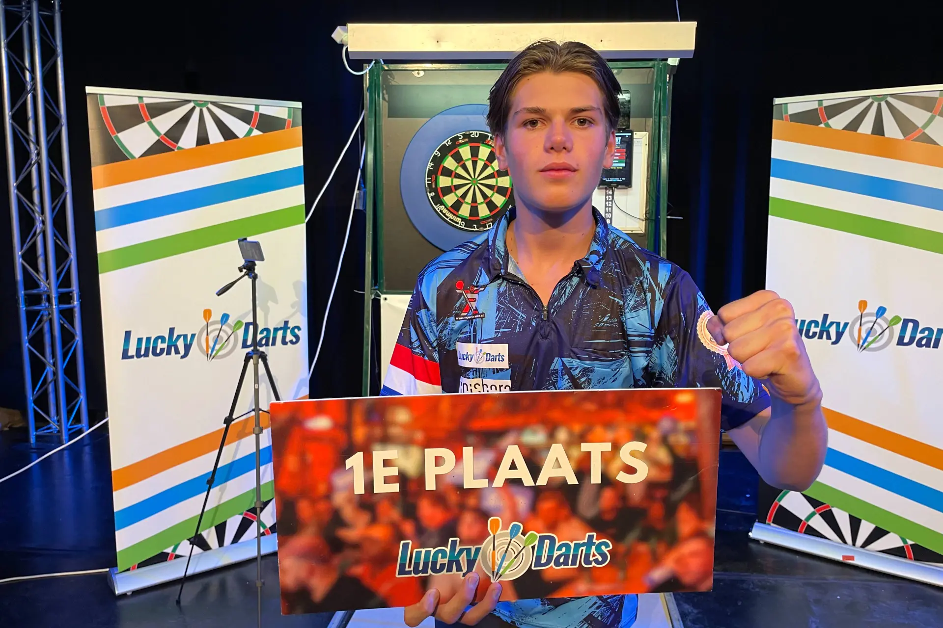 Gijs Blom wint Luckydarts Masters Jeugd 2026 na spannende finale tegen Dion Hombroek