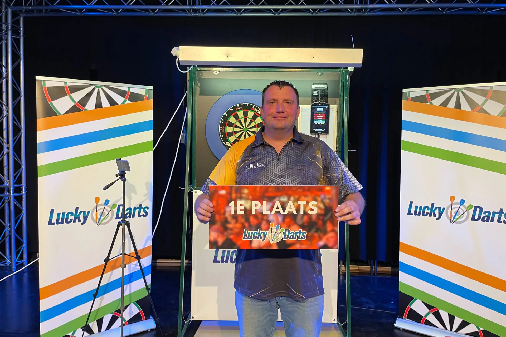 Dennis Berkhout wint eerste editie Luckydarts Masters: winst op Elmedin Jakub in finale