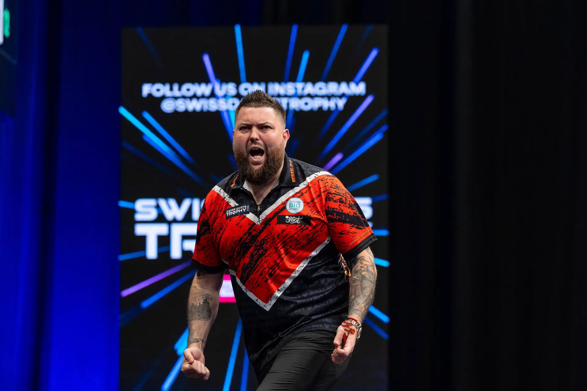Swiss Darts Trophy: Wattimena en Nijman uitgeschakeld, Smith overleeft Nederlands gevecht