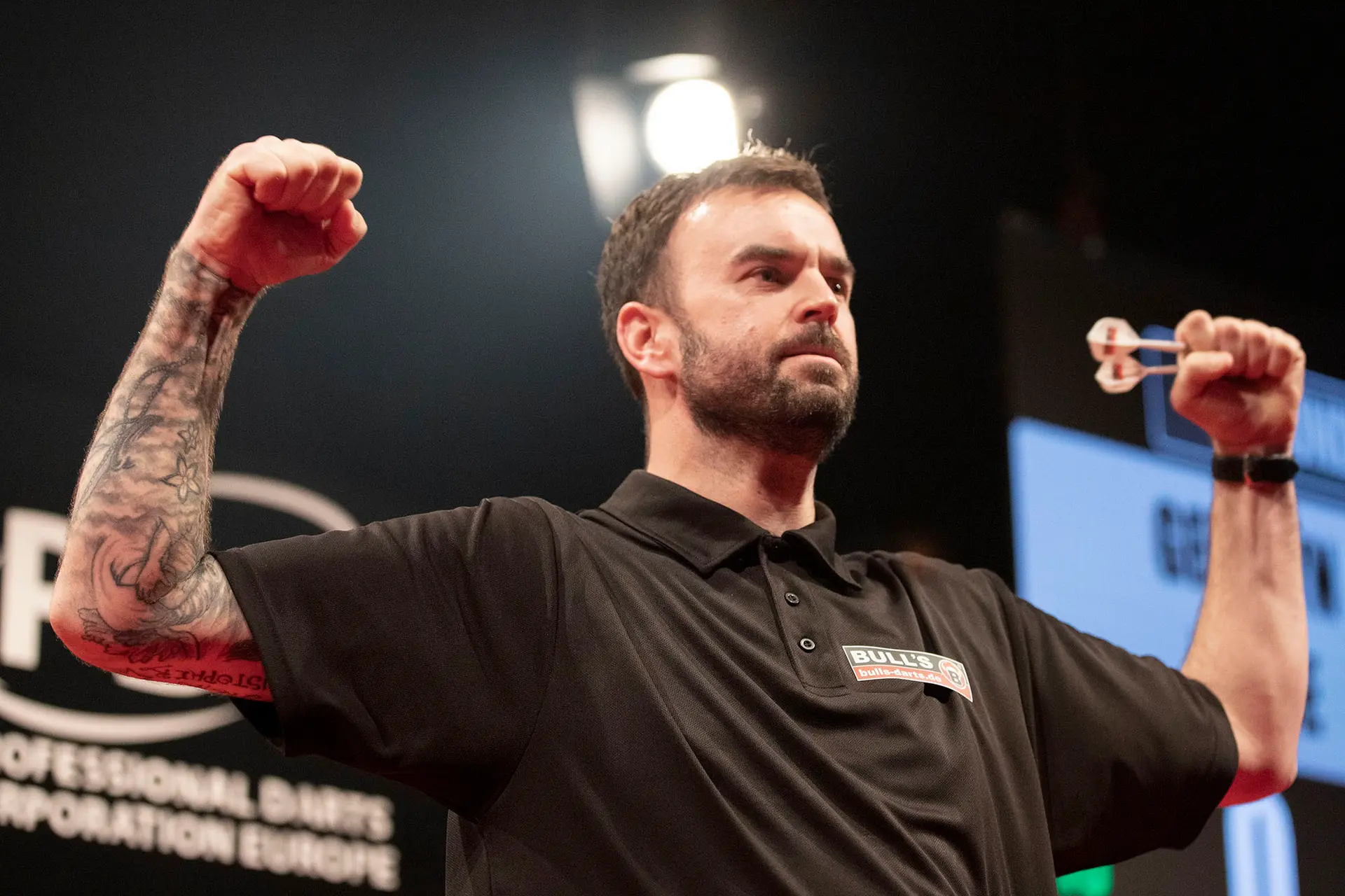 Anderson, De Sousa, Ross Smith, Veenstra among players to seal double qualification for European Tours