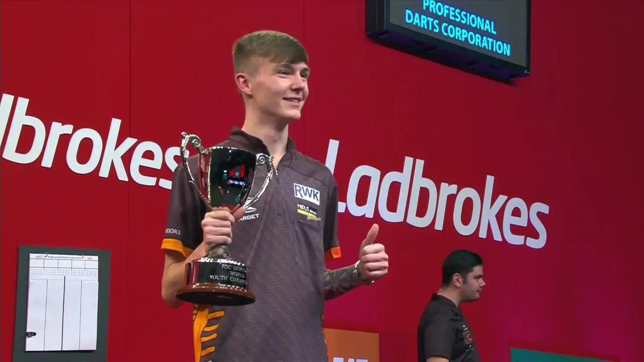 Brooks claims 2020 PDC World Youth Championship with deciding leg win over Davis