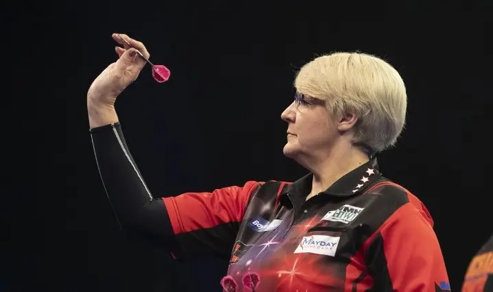 Ashton in pole position for return at Grand Slam of Darts