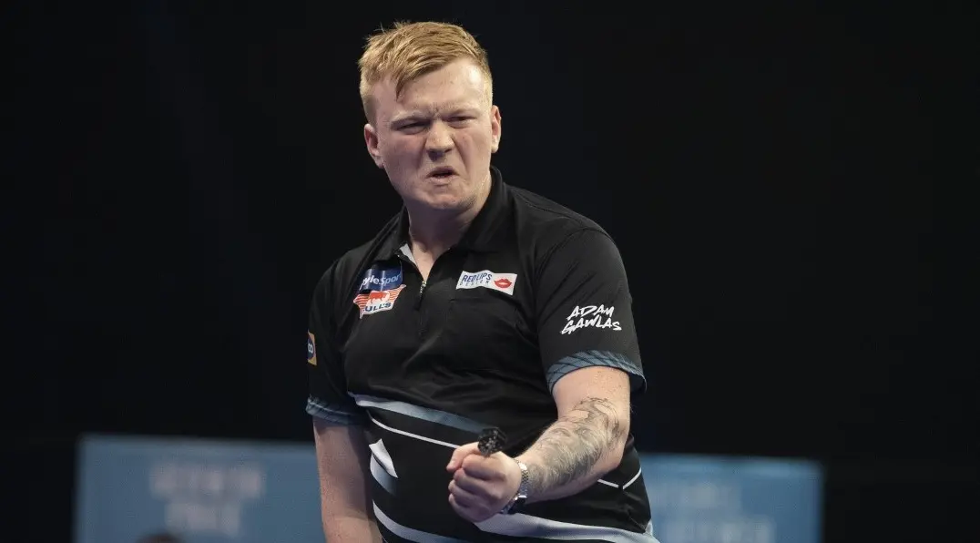 Emotional Gawlas dumps out Clayton, Cullen produces sensational display to deny De Vos