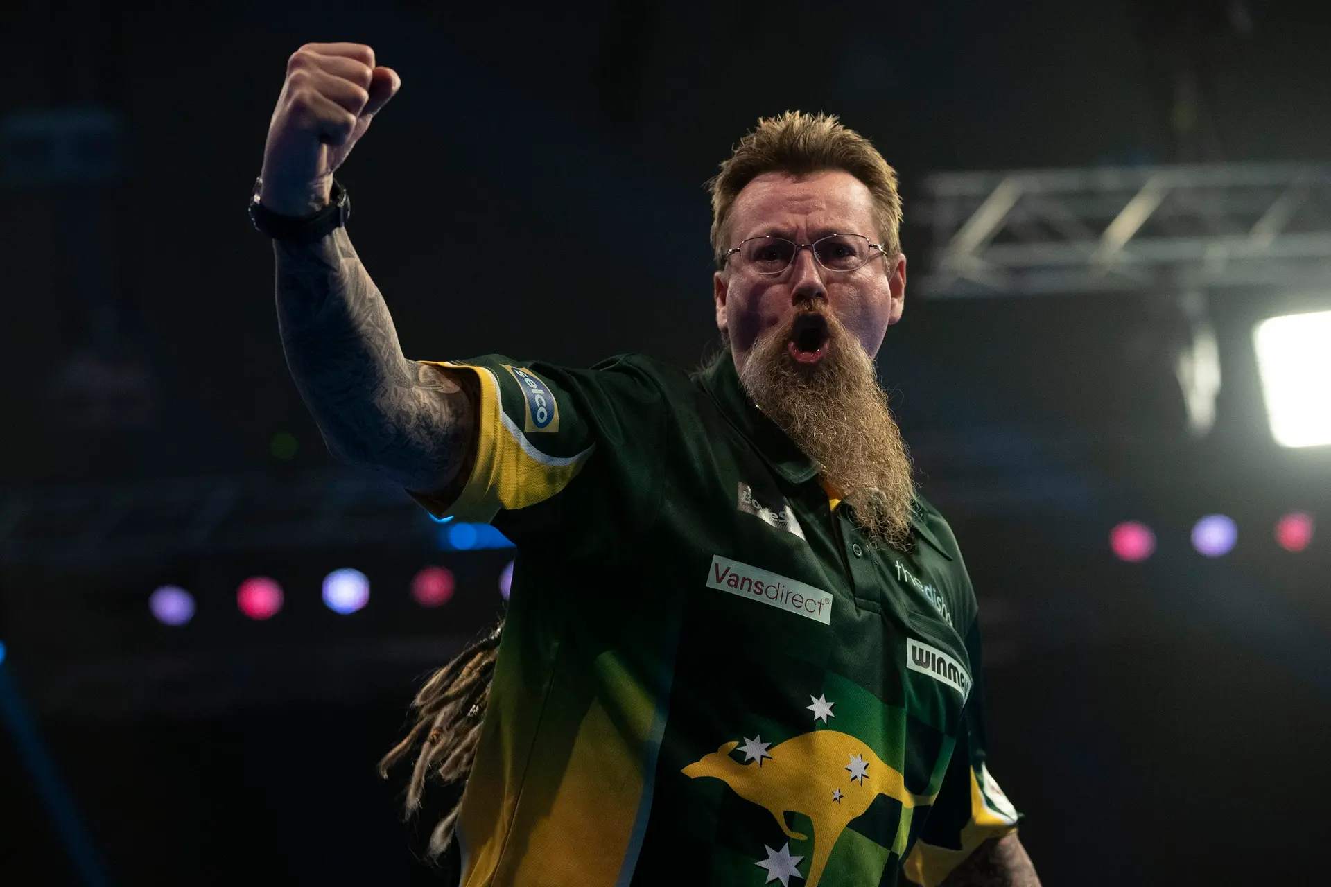 Whitlock comes from set down to defeat Labanauskas in World Championship epic