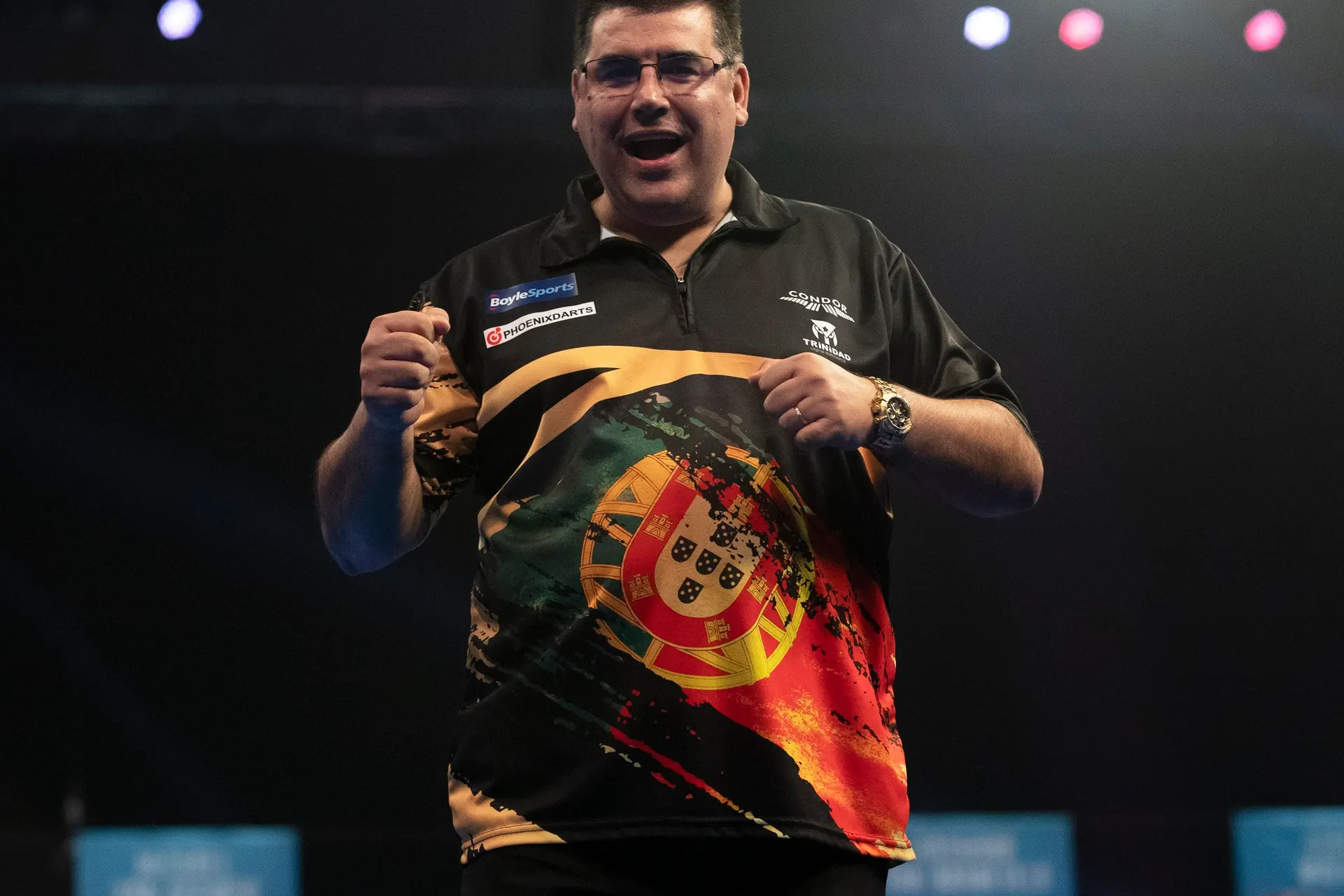 De Sousa comes from set down to see off Smith and claim maiden World Championship win